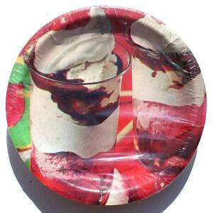 Retro Strawberry Ice Cream Parfaits Desert 8 Pack Vtg Disposable Paper Plates